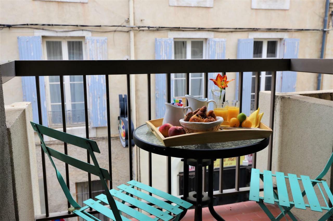 Hotel Des Tuileries Nimes Bagian luar foto