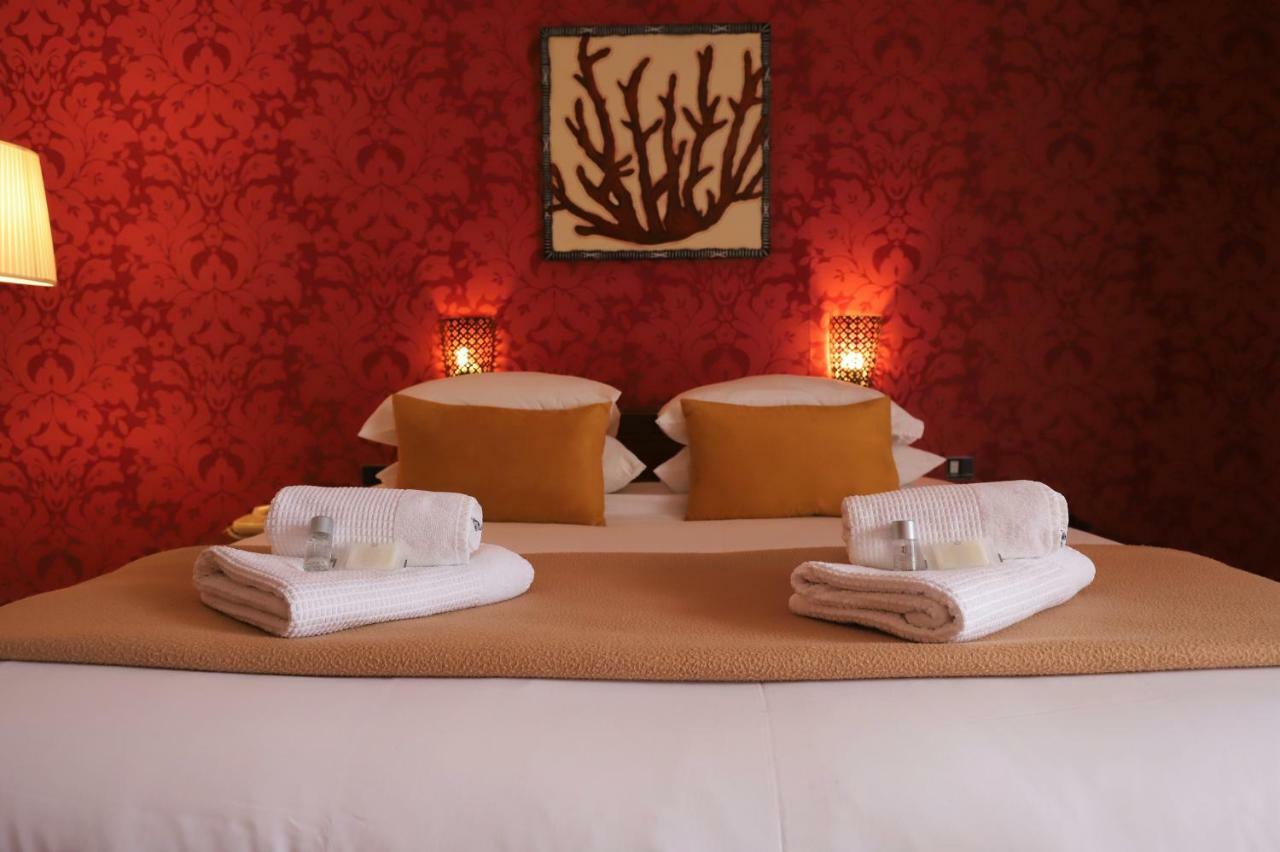 Hotel Des Tuileries Nimes Bagian luar foto