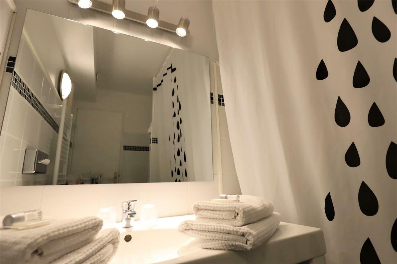 Hotel Des Tuileries Nimes Bagian luar foto