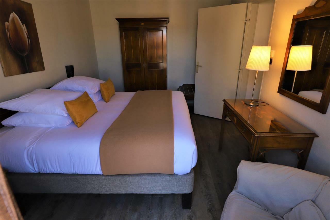 Hotel Des Tuileries Nimes Bagian luar foto